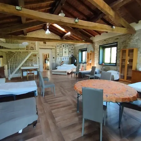 مزرعة للإقامة Petrarosa