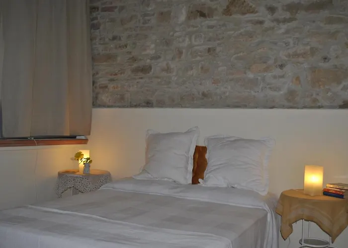 مزرعة للإقامة Petrarosa *